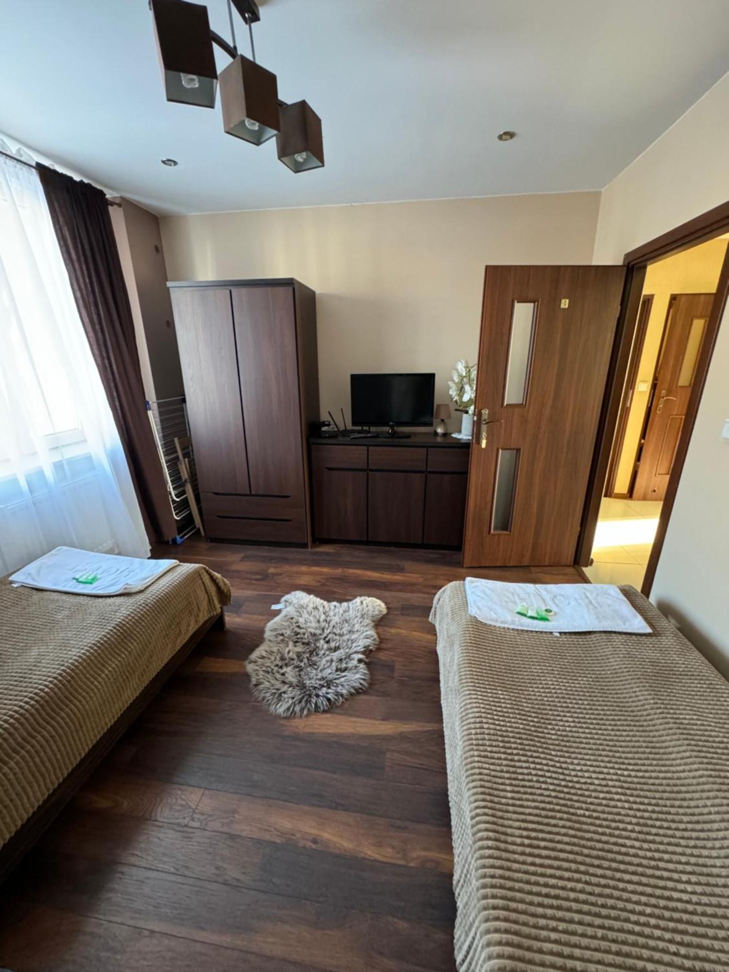 Apartament Sandra Kielce Exterior foto
